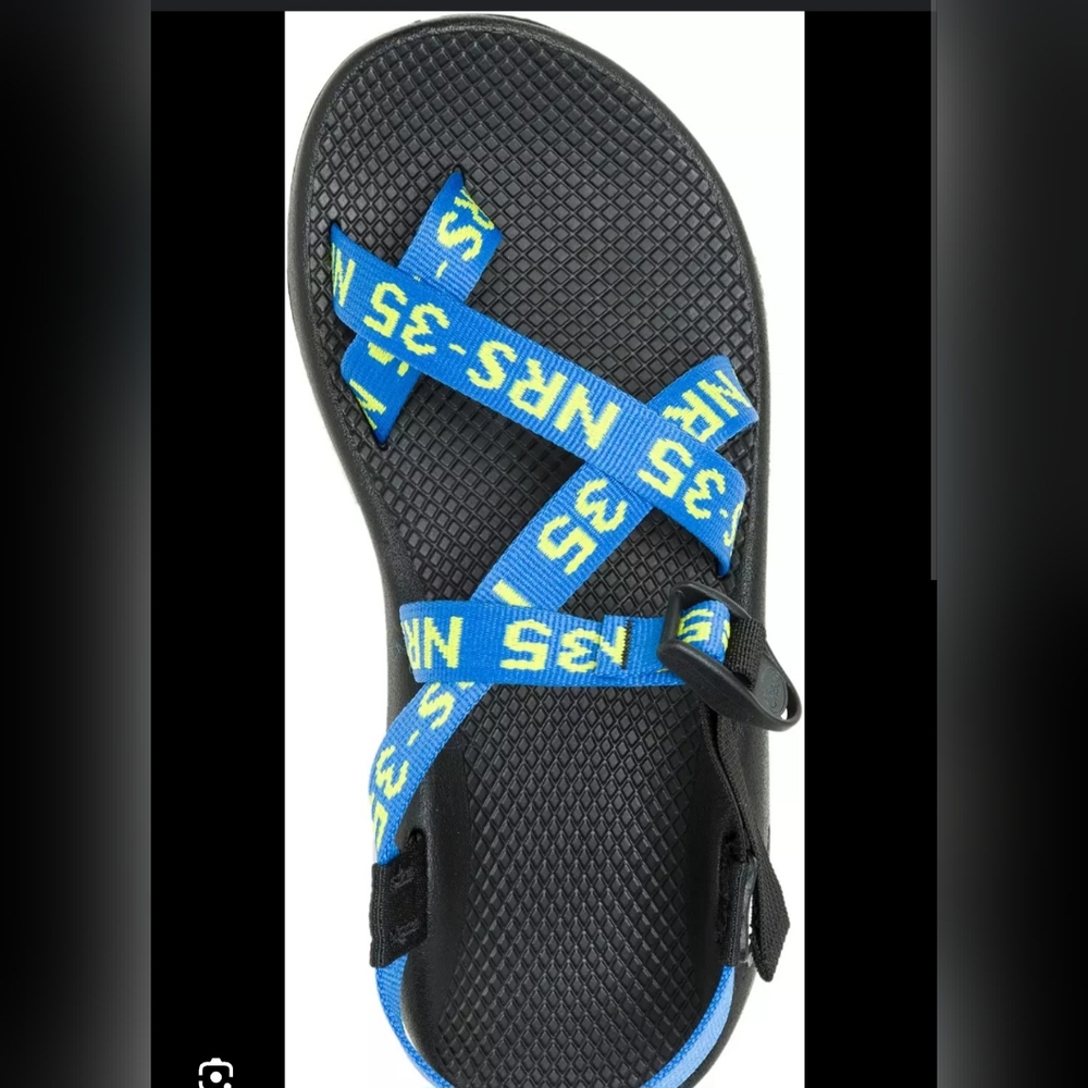 Nwob NRS womwns blue strappy toe loop chaco 6 Rafting water shoe